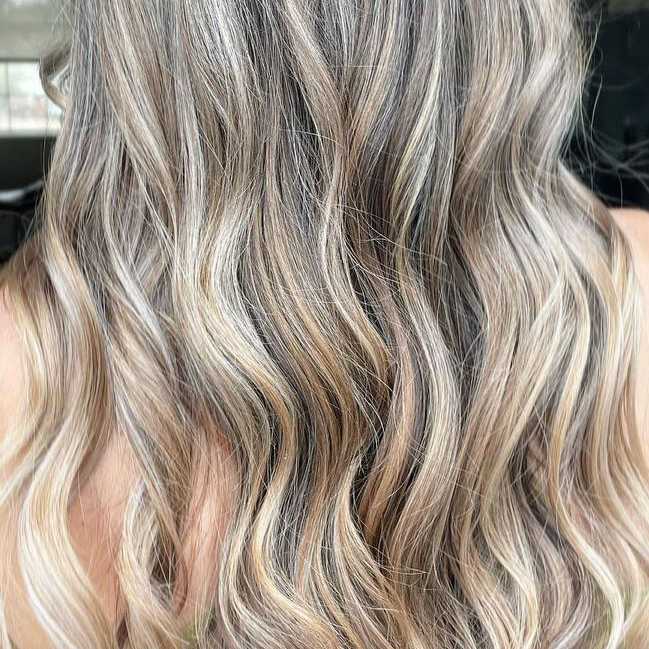 create a dramatic or subtle look with all over highlights